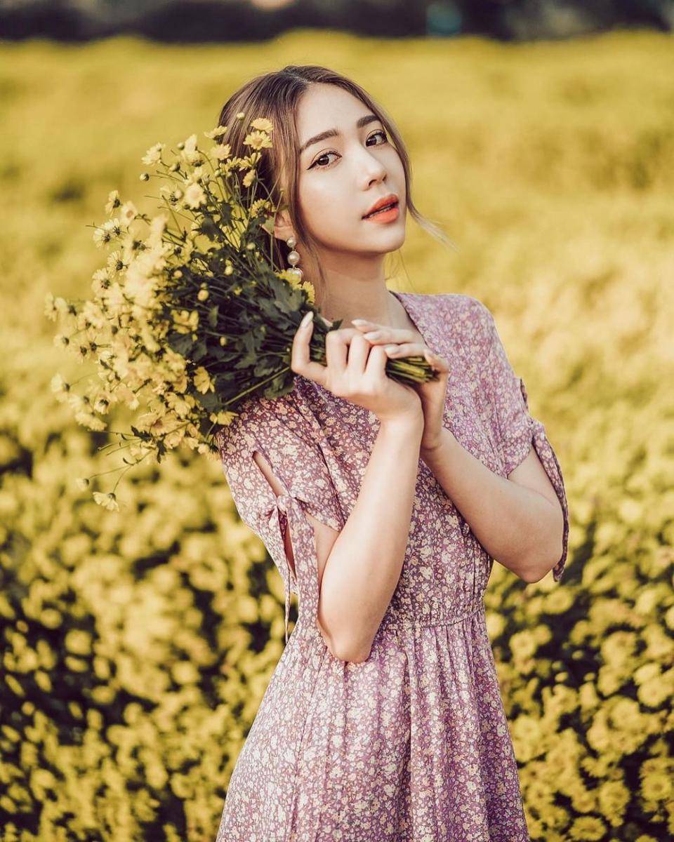 instagram.com/juneteeratee