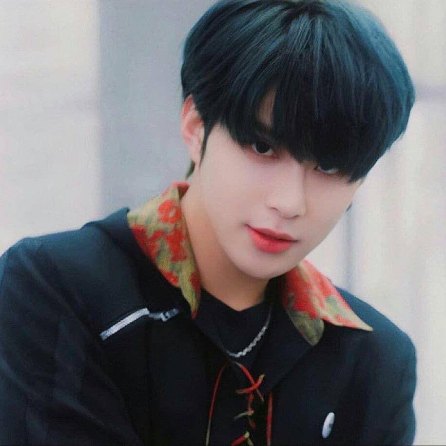 instagram.com/k.m.u_official