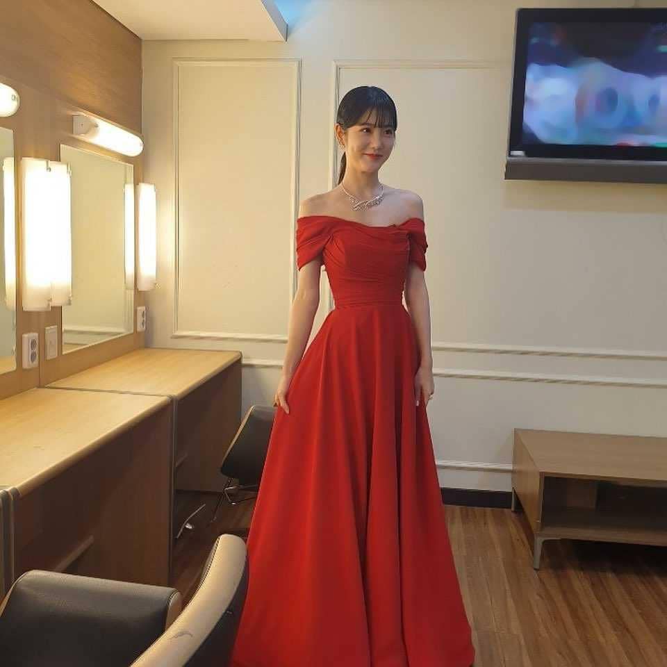 instagram.com/__shinyeeun