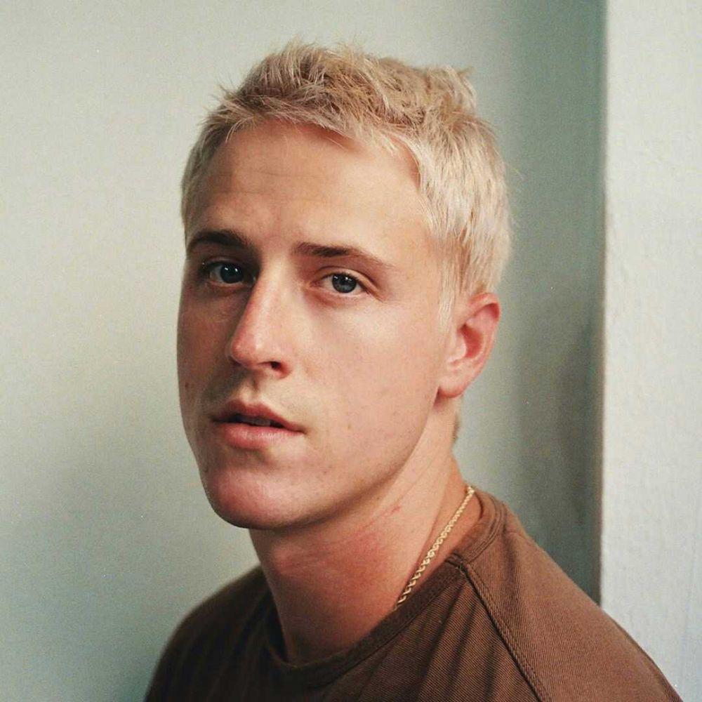 instagram.com/theshaneharper