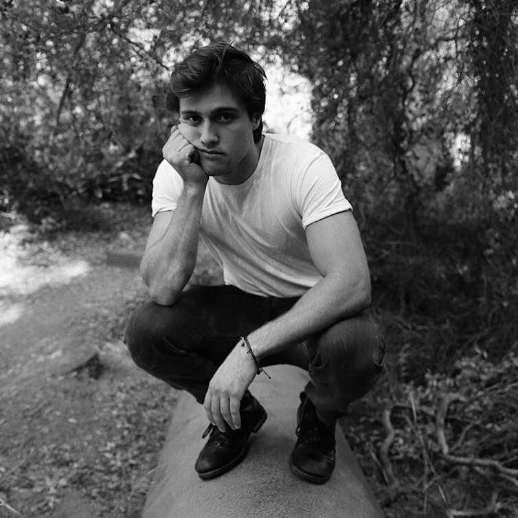 instagram.com/cameronmoulene