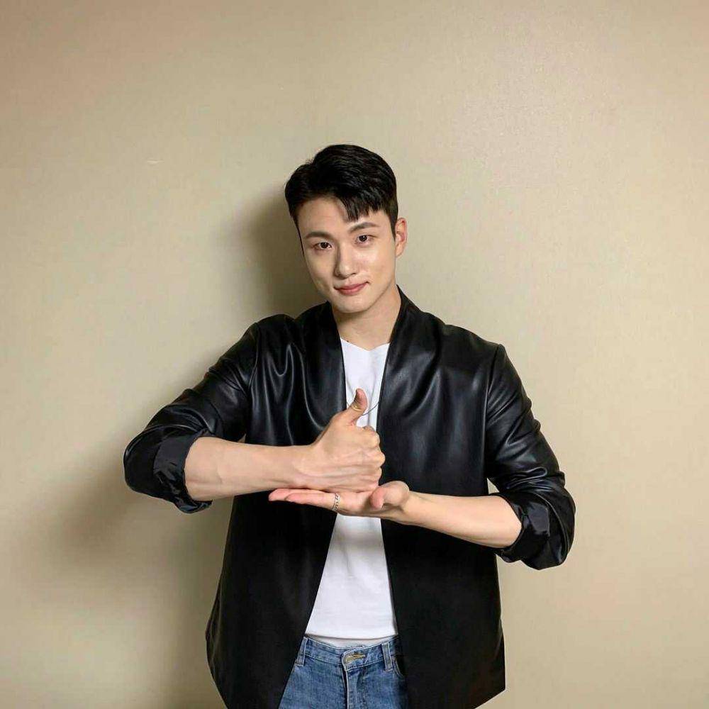 instagram.com/ seungho_shin