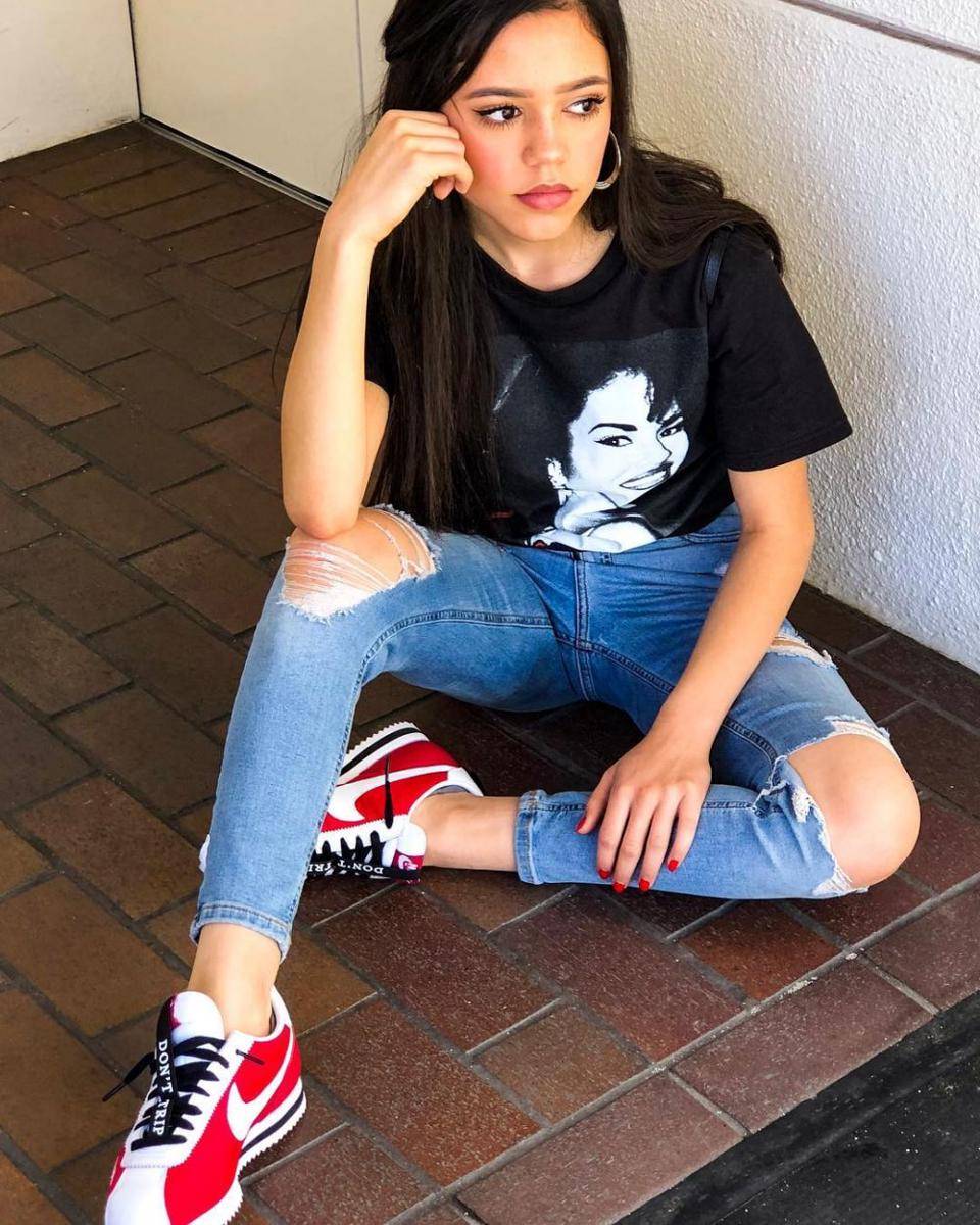 instagram.com/jennaortega