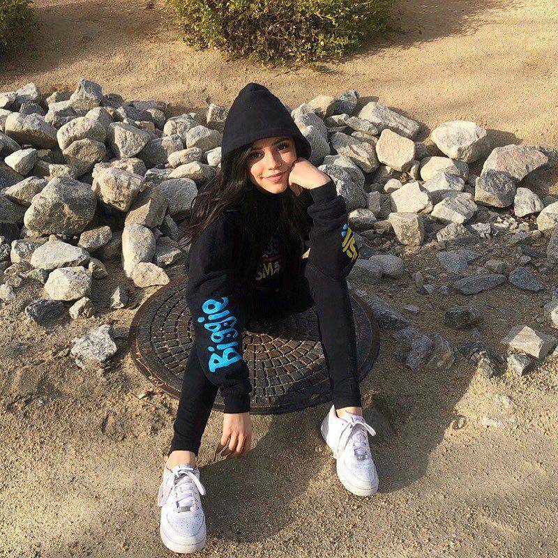 instagram.com/jennaortega