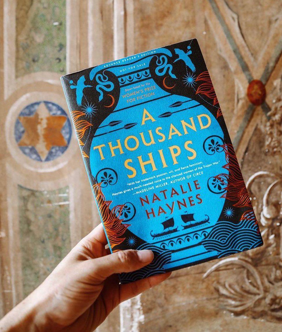 instagram.com/harpercollins