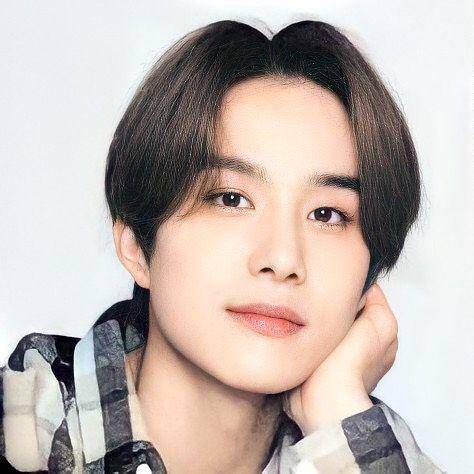 Instagram.com/jungwoozens