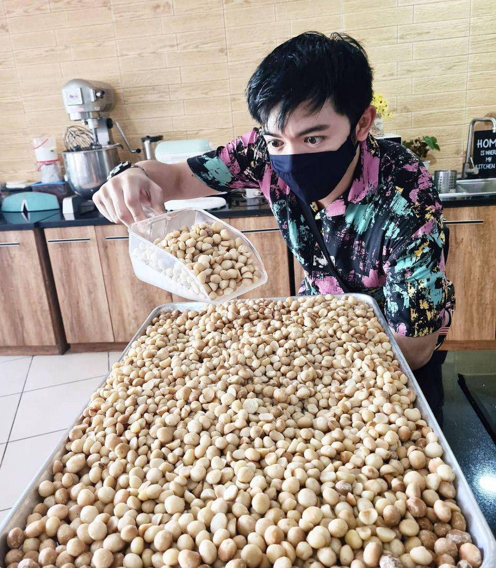 Instagram.com/nickytirta