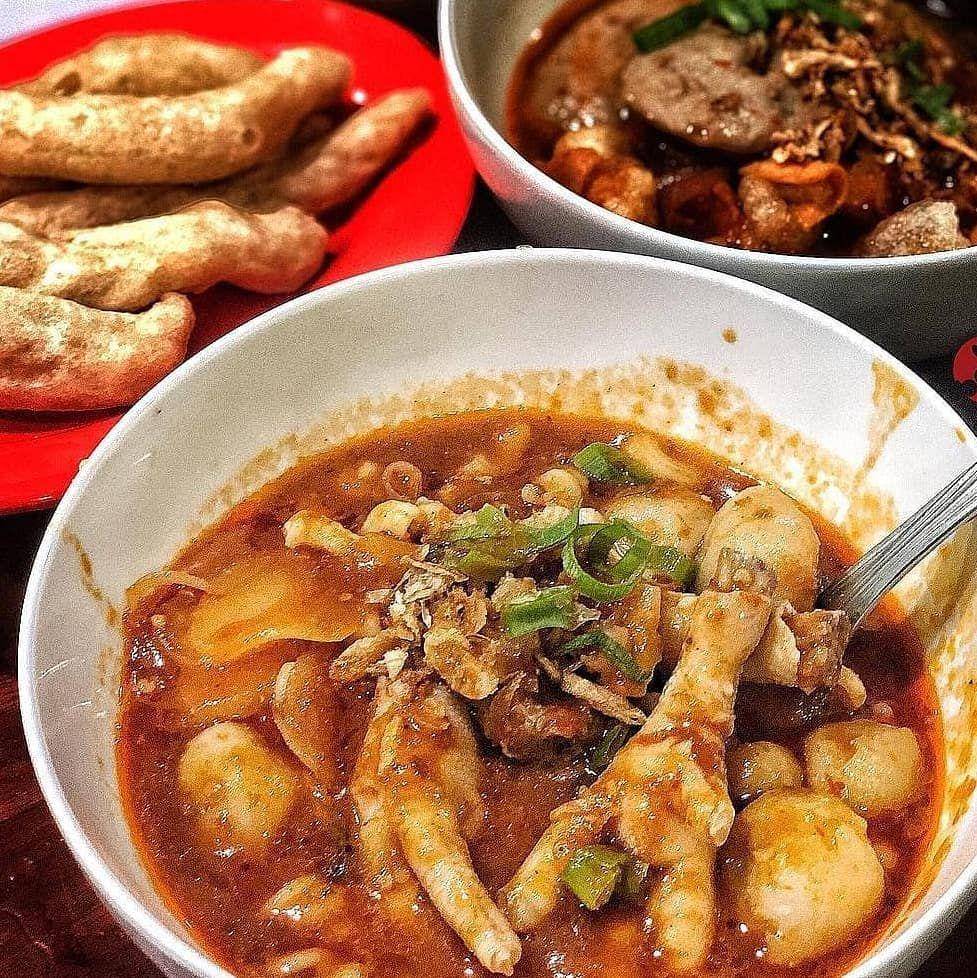 instagram.com/seblakjagoan.tlogosari