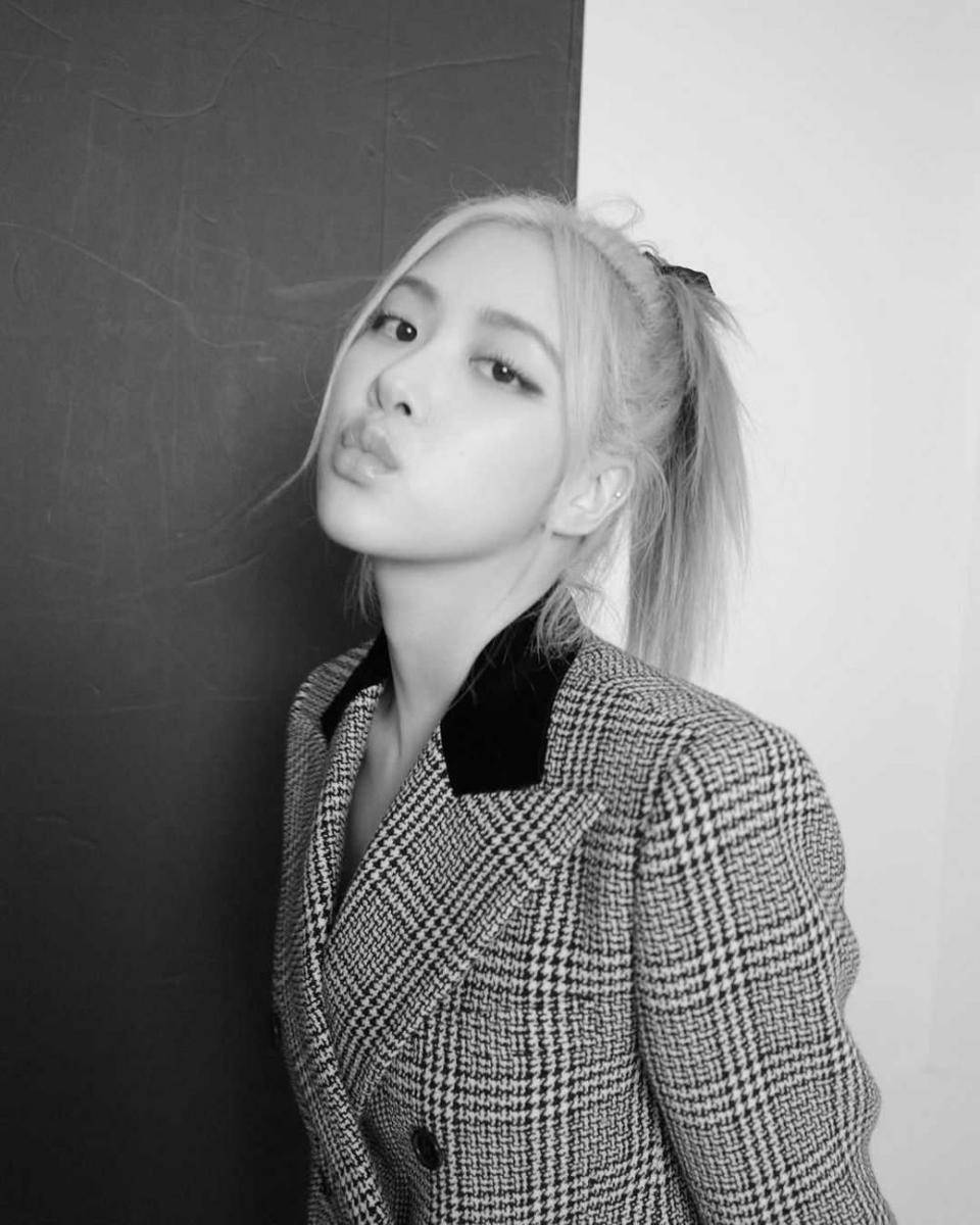 instagram.com/roses_are_rosie