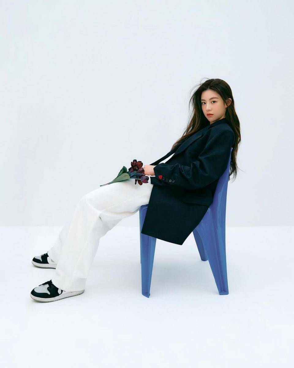 Instagram.com/goyounjung/