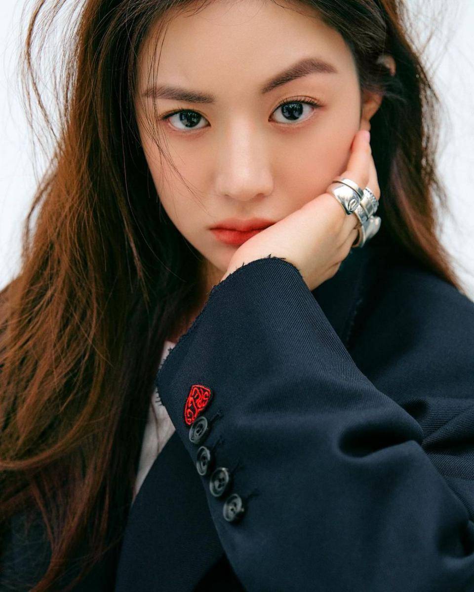 Instagram.com/goyounjung/
