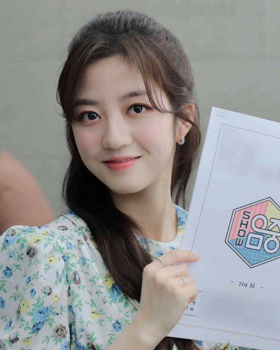 twitter.com/hyunsoq
