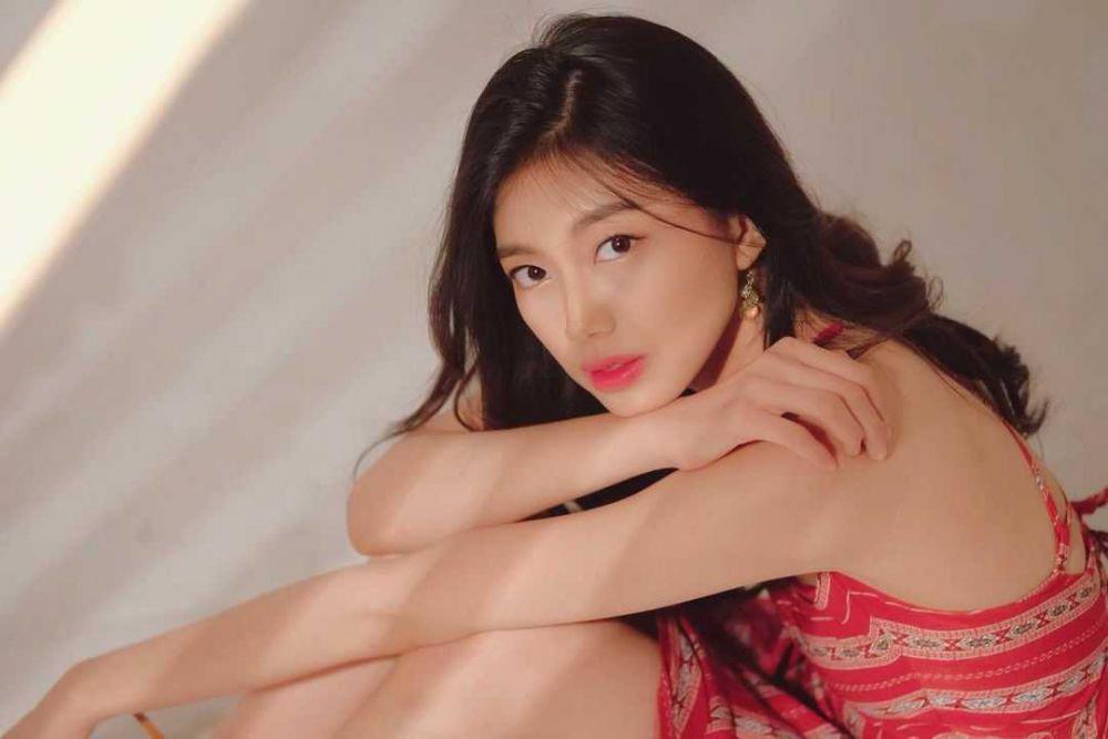 10 Potret Desy Genoveva, Mantan Member JKT48 yang Jago Ngapak