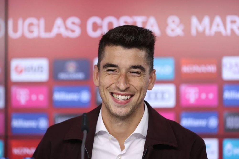 10 Potret Marc Roca, Gelandang Bayern Munchen yang Berparas Memesona