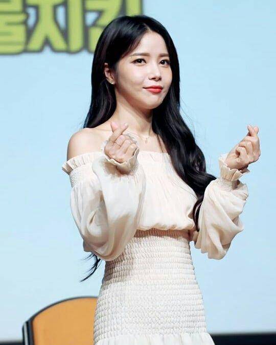instagram.com/solar.mamamoo