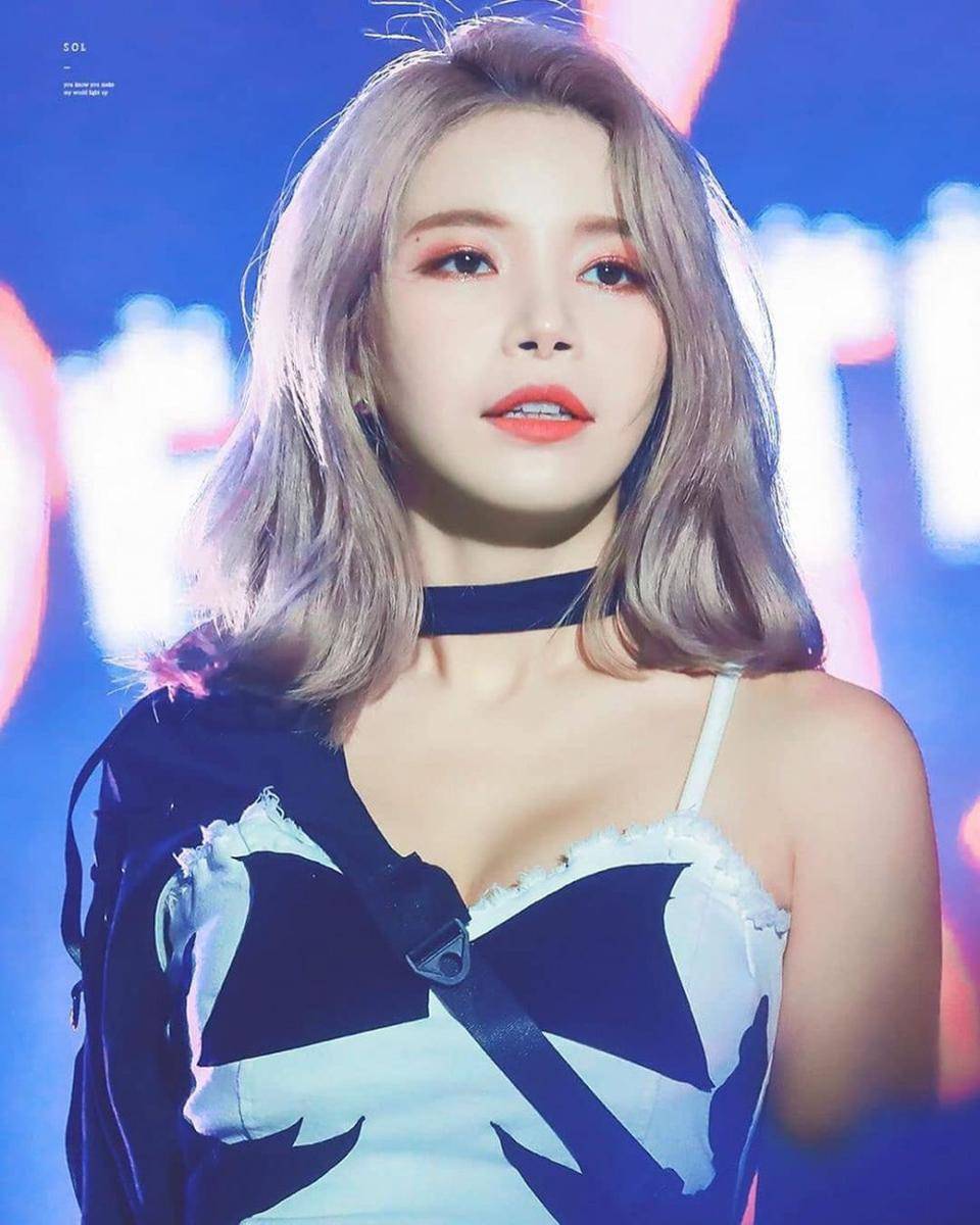 instagram.com/solar.mamamoo