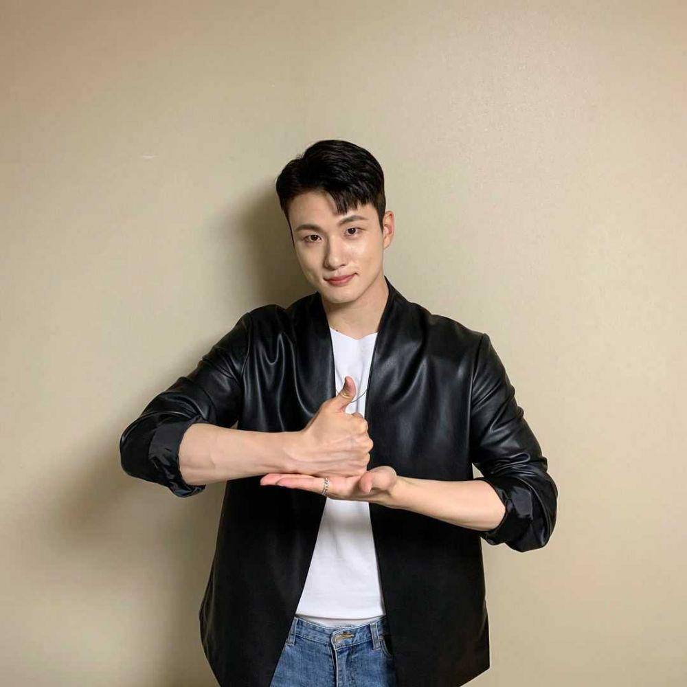 Instagram.com/seungho__shin