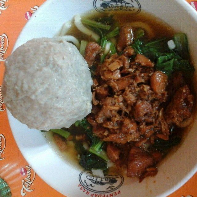 instagram.com/nevimayrisna
