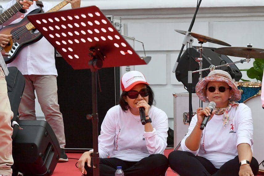 Sahabat Sejak SMA, 9 Potret Dekat Menlu Retno dan Menkeu Sri Mulyani