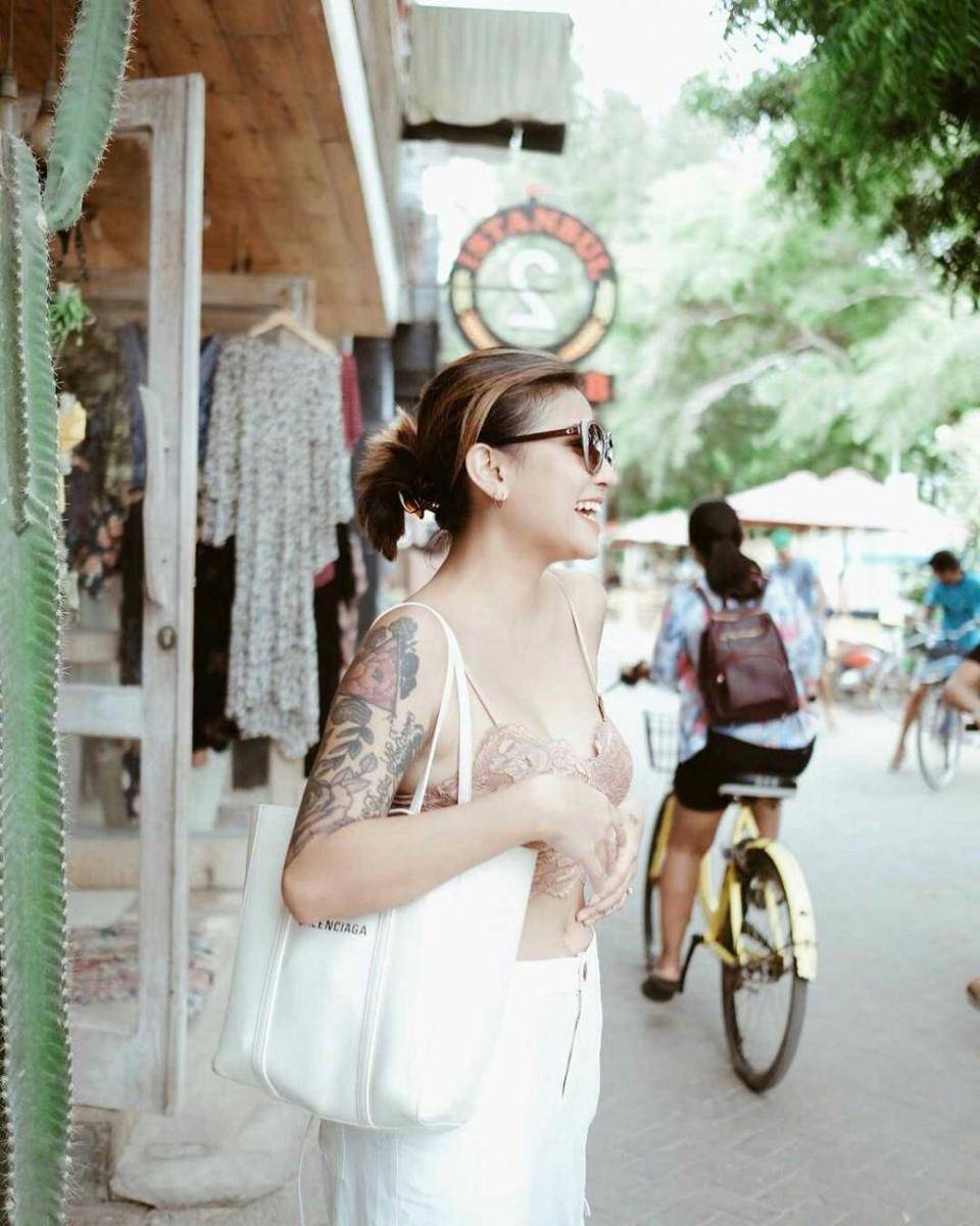 Instagram.com/awkarin