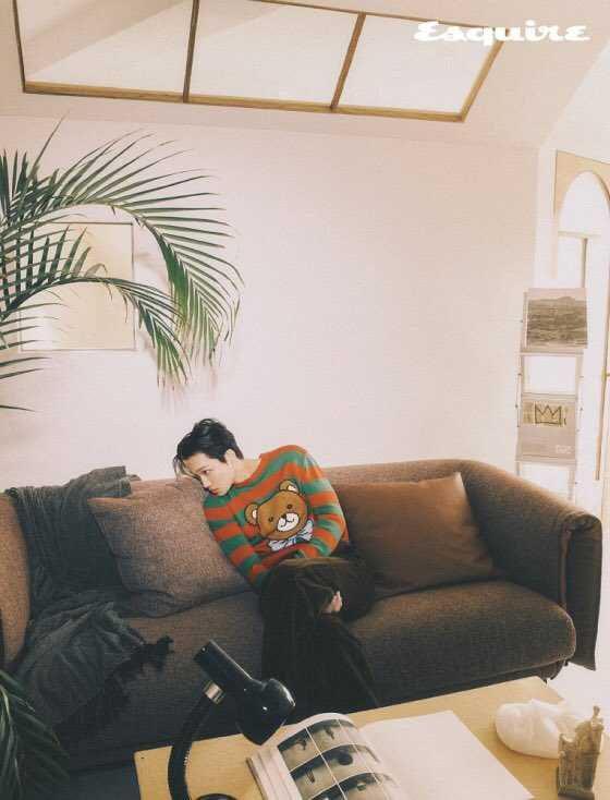 Dok. Esquire Korea