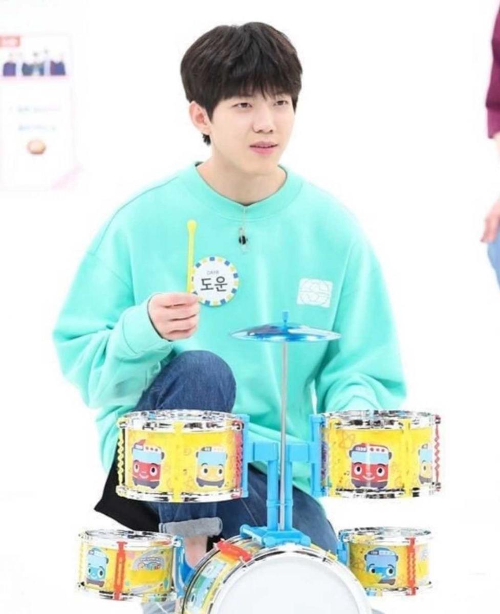 Instagram.com/dowoonthebusanboy