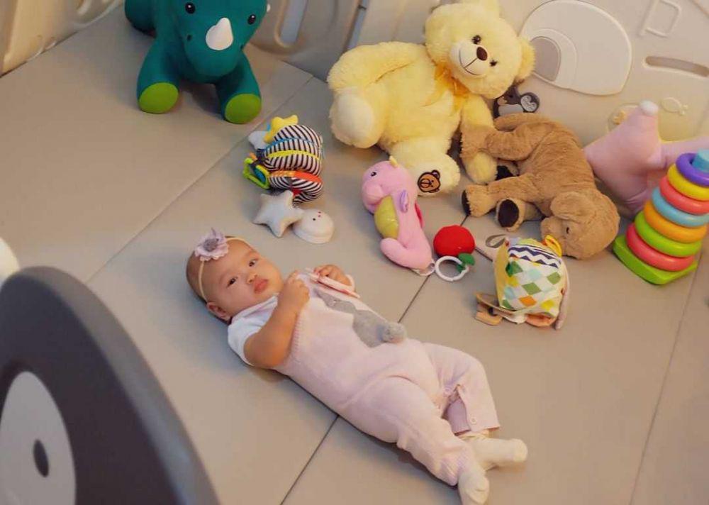 10 Potret Baby Arabela, Putri Kesayangan Anjani Dina yang Bikin Gemas