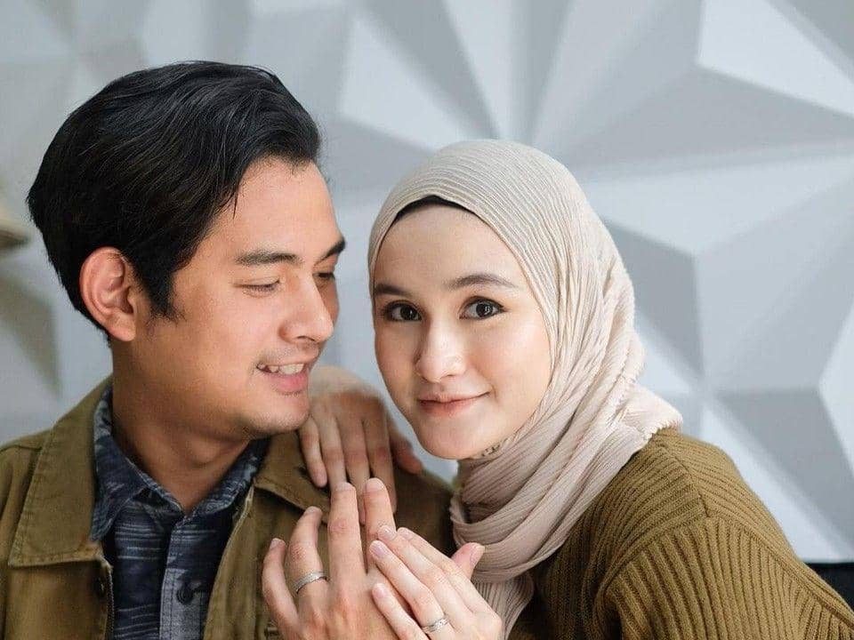 2 Tahun Menikah, 10 Potret Romantis Miqdad dan Isel bak Pengantin Baru