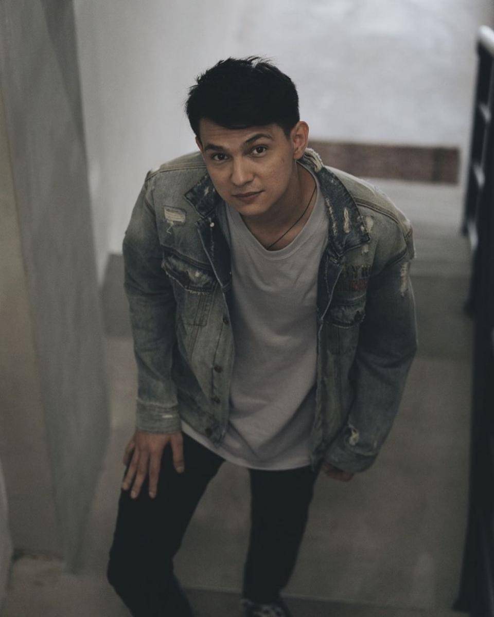 instagram.com/marcelldarwin