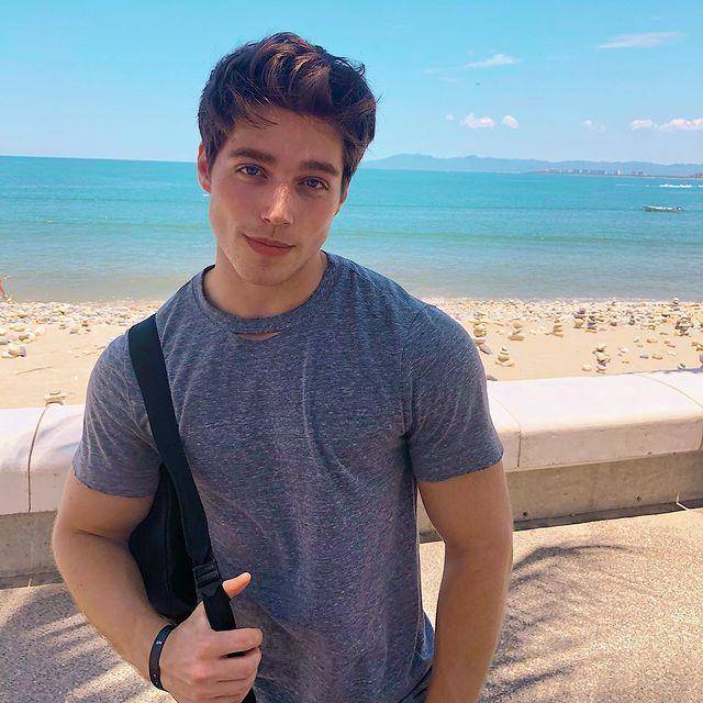 instagram.com/froy