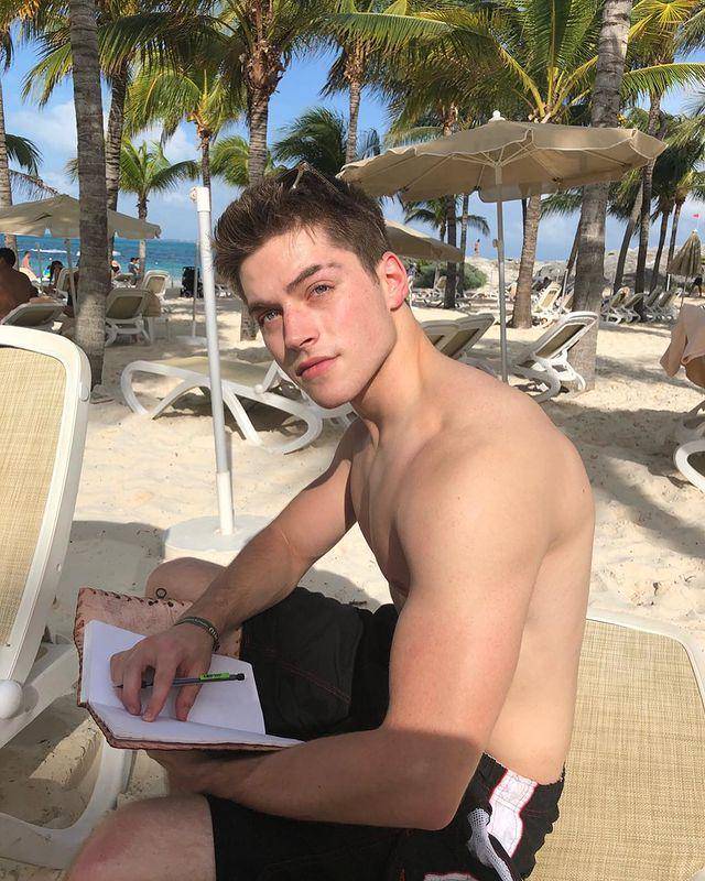 instagram.com/froy
