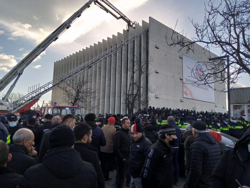 Suasana demonstrasi di Tbilisi, Georgia. twitter.com/UNMGeorgia/