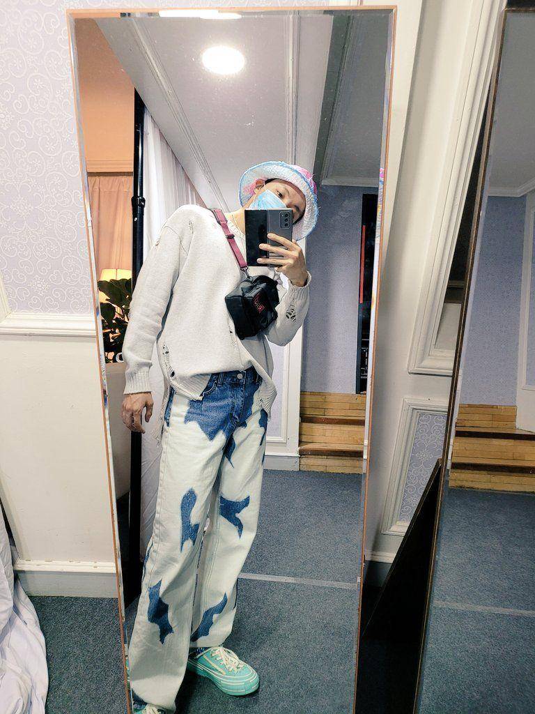 twitter.com/BTS_twt