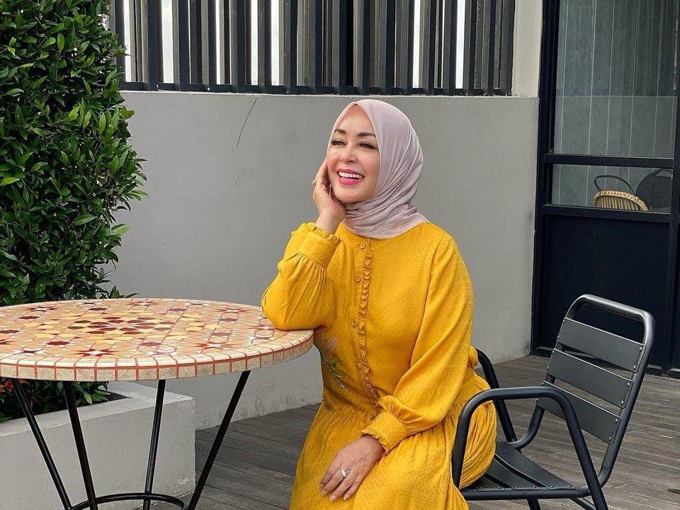 Bikin Pangling, 10 Potret Terkini Artis Senior Chintami Atmanegara