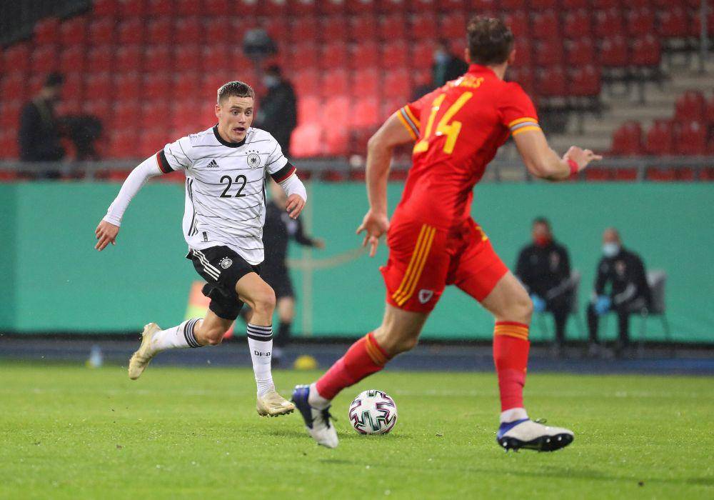 Twitter.com/bayer04_en
