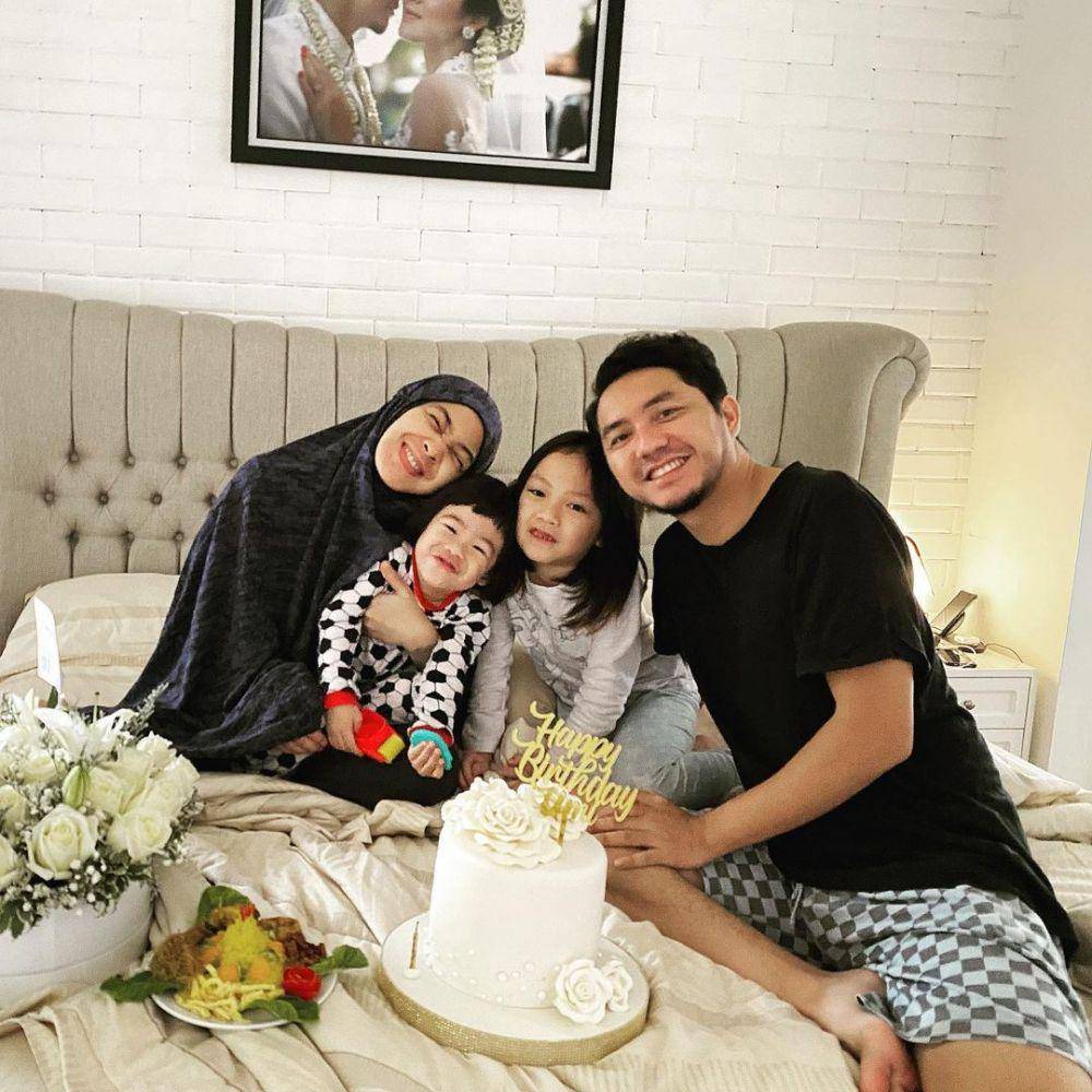 instagram.com/dianayulestari