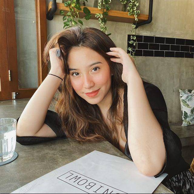 instagram.com/kezialetheia