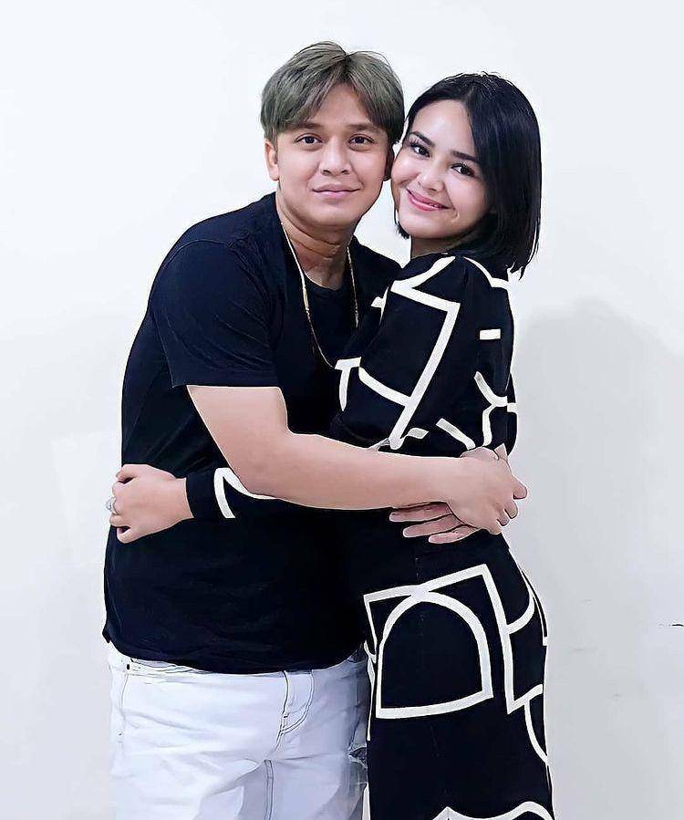 instagram.com/billyamanda