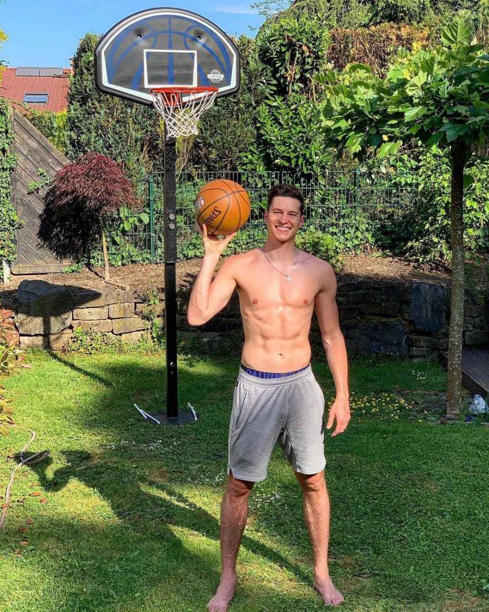 instagram.com/draxlerofficial