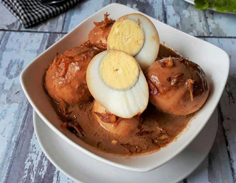Resep Semur Telur Simpel, Menu Rumahan yang Cocok untuk Anak Kos!