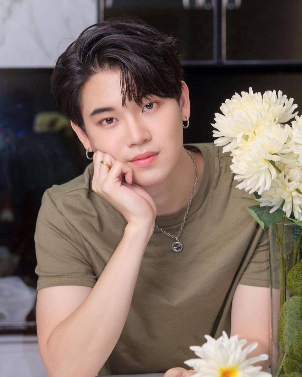 instagram.com/yinyin_anw