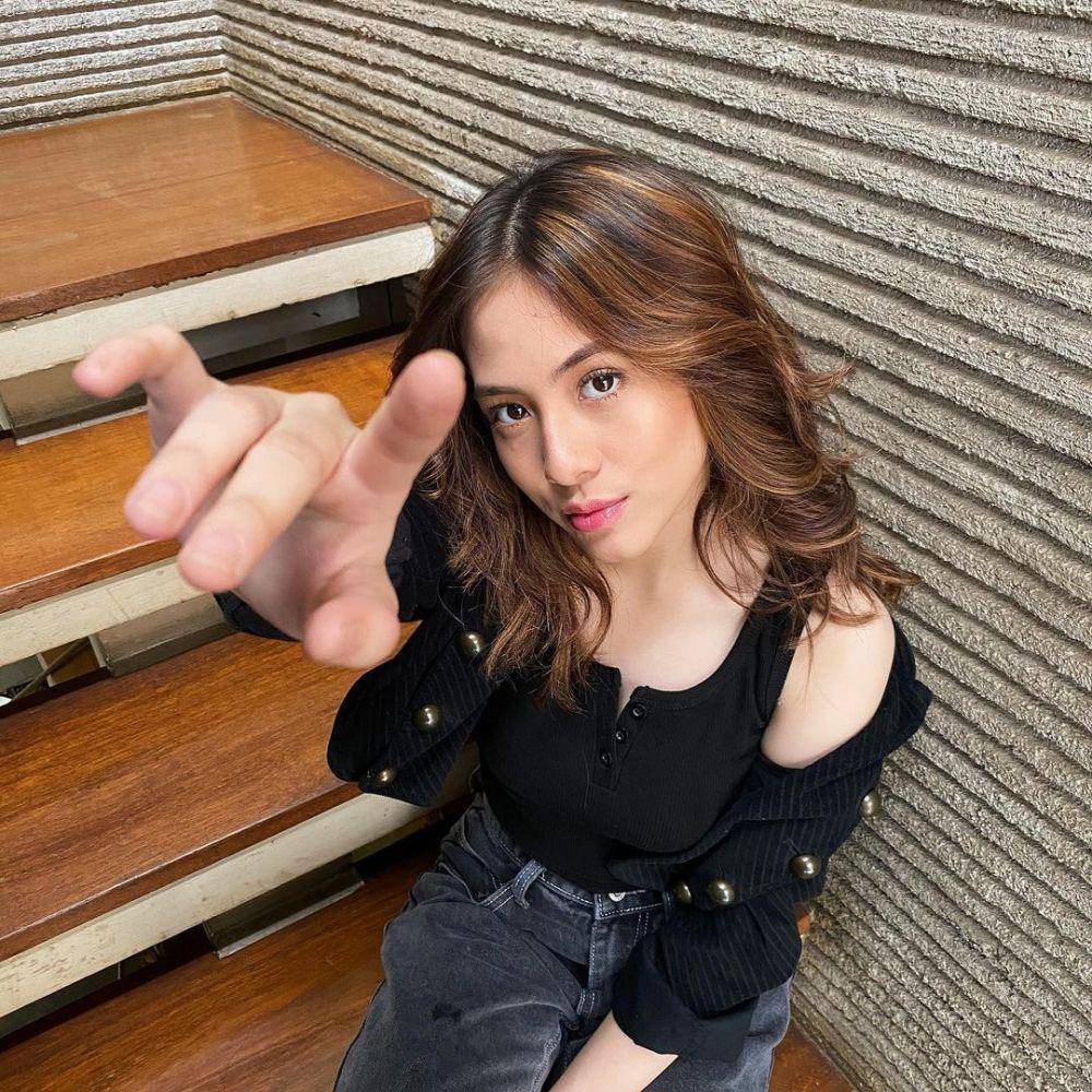 Adhisty Zara (instagram.com/zaraadhsty)