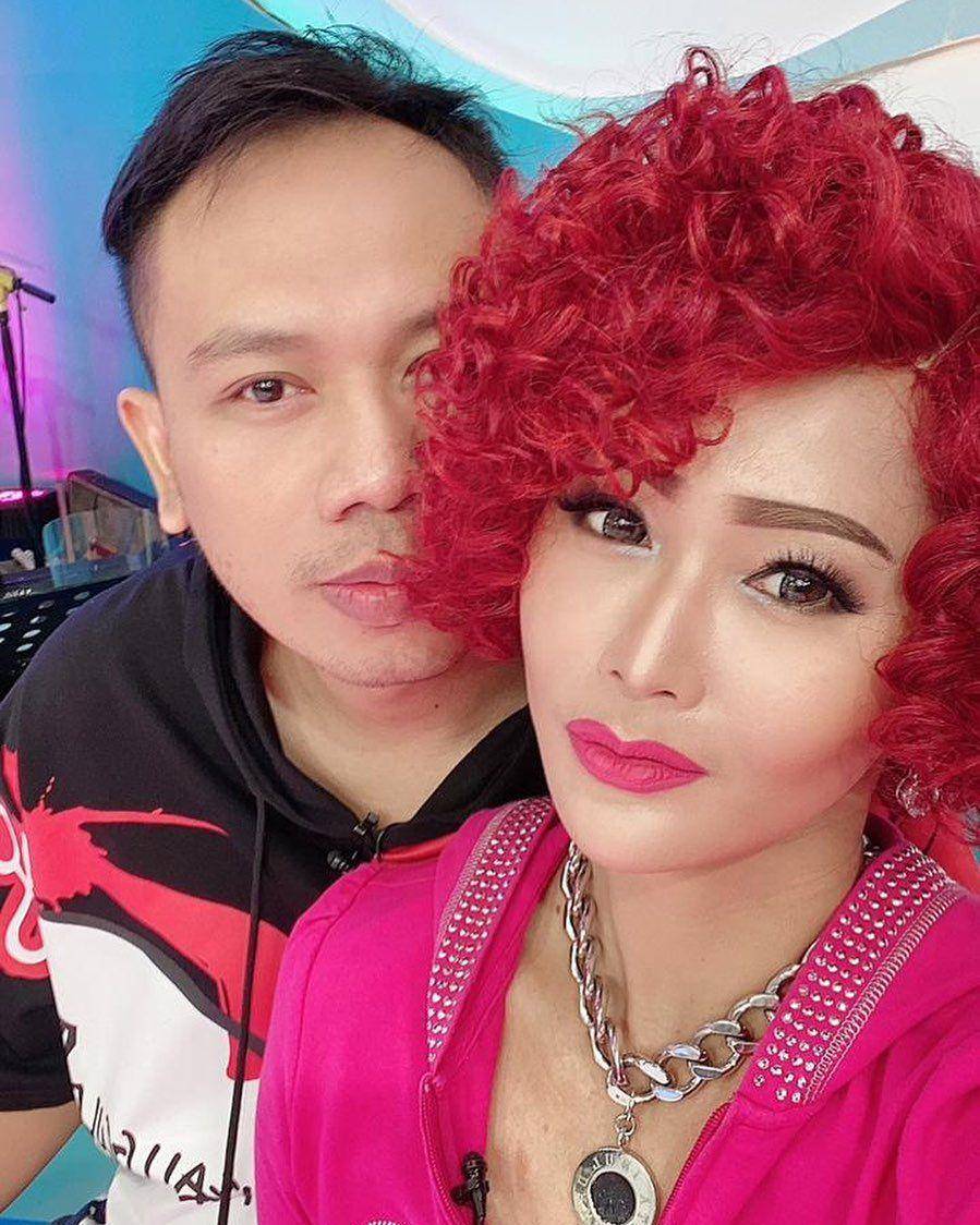 instagram.com/vickyprasetyo777