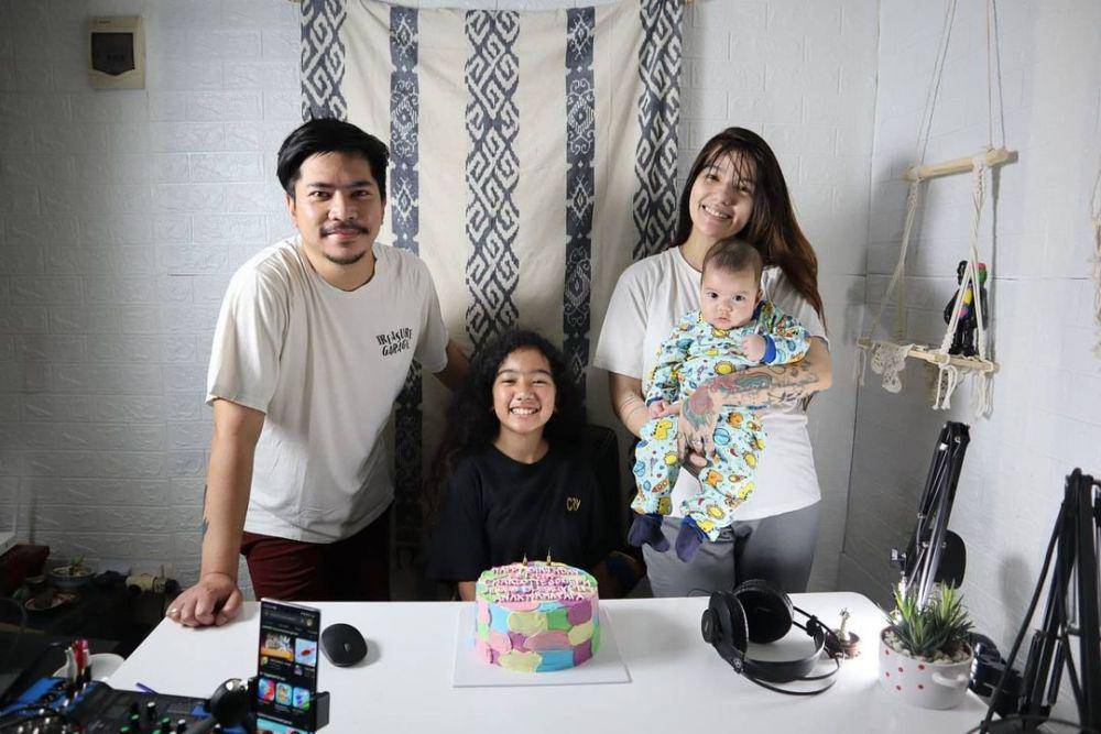 instagram.com/dmustakira