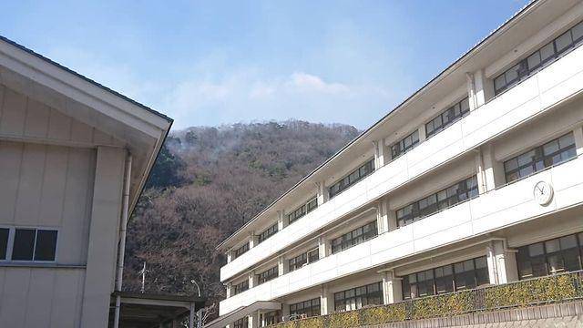 Kepulan asap kebakaran hutan di Ashikaga, Jepang. instagram.com/daikokuya_jp/