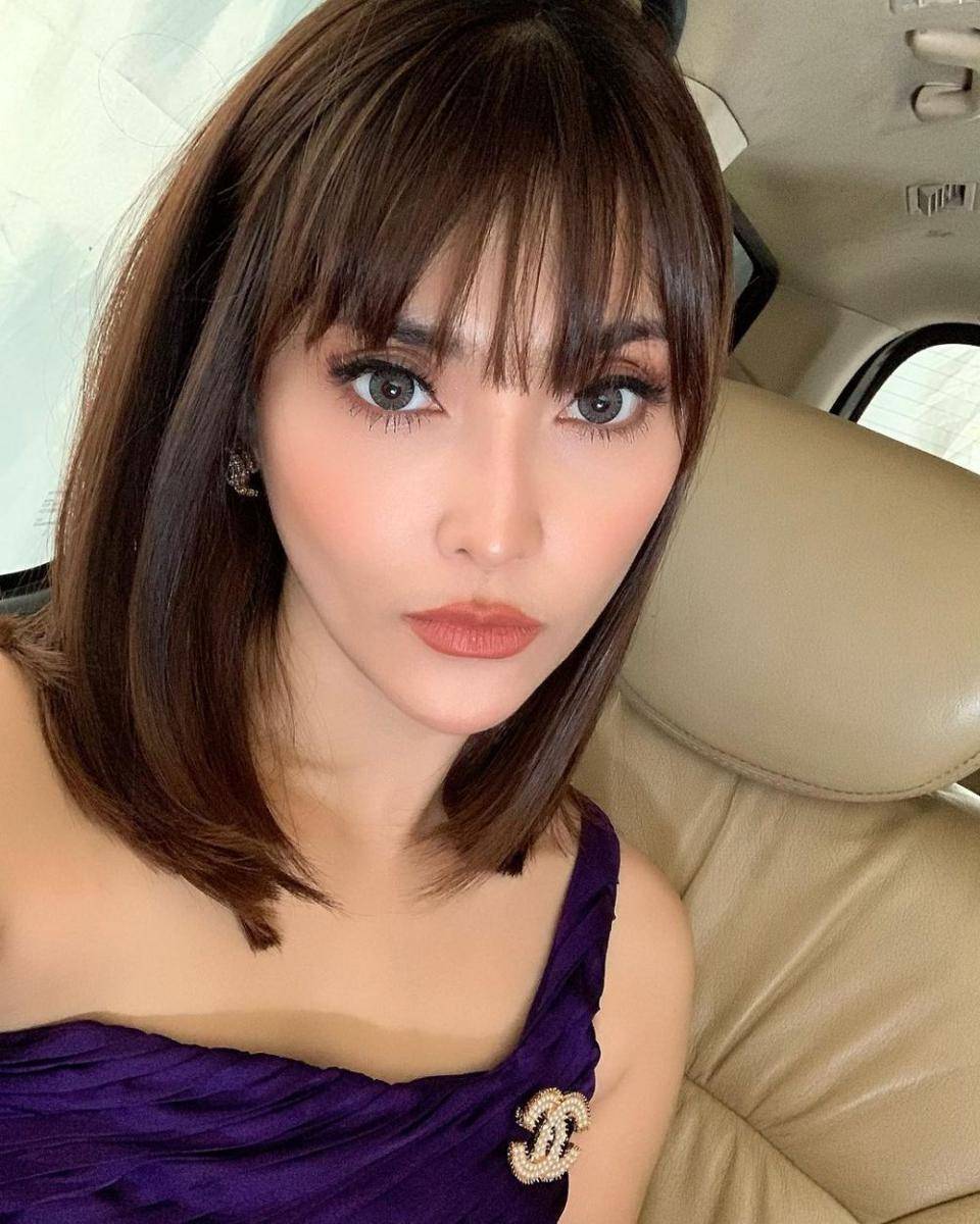 instagram.com/eva_anindita_zachrie
