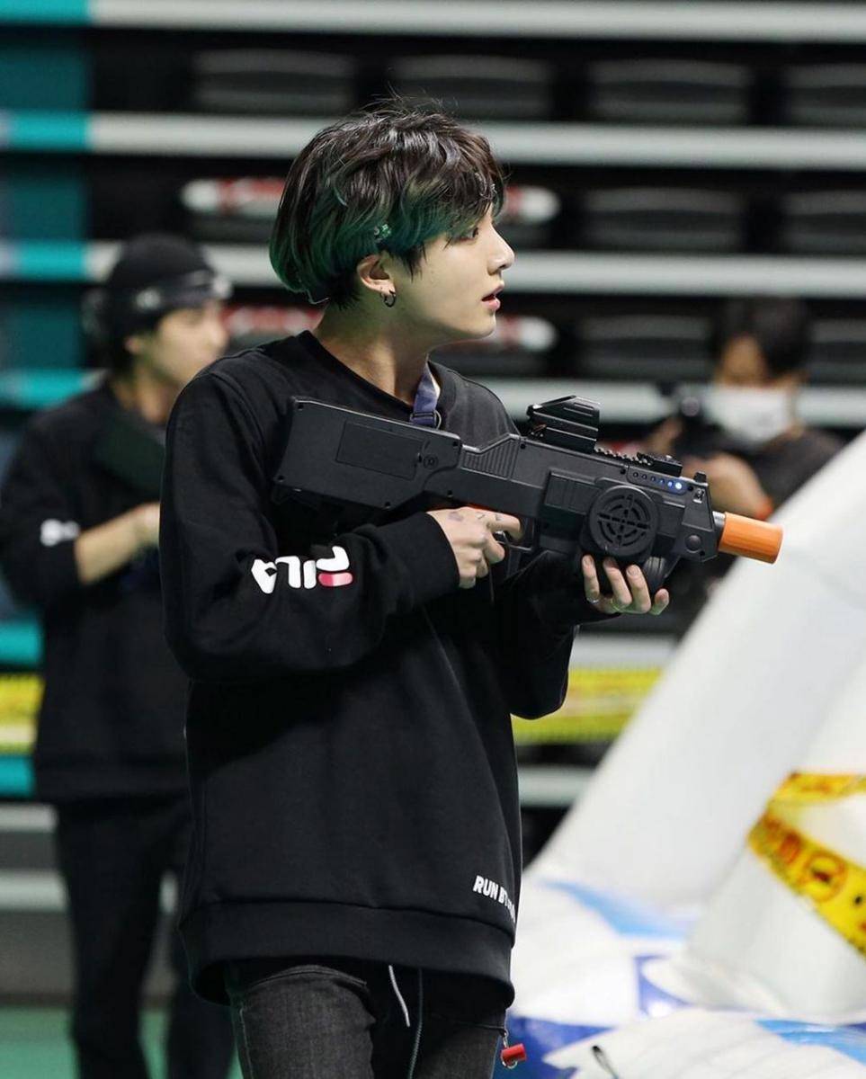 Warna rambut Jungkook (Instagram.com/jungkook)