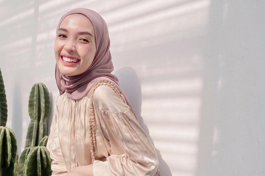 [QUIZ] Cari Tahu Rekomendasi Warna Hijab yang Pas dengan Kulitmu