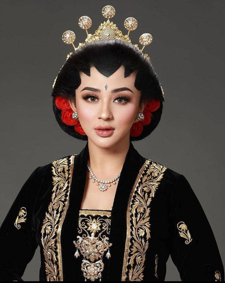 Ali Syakieb dan Margin pemotretan ngunduh mantu. instagram.com/marginw