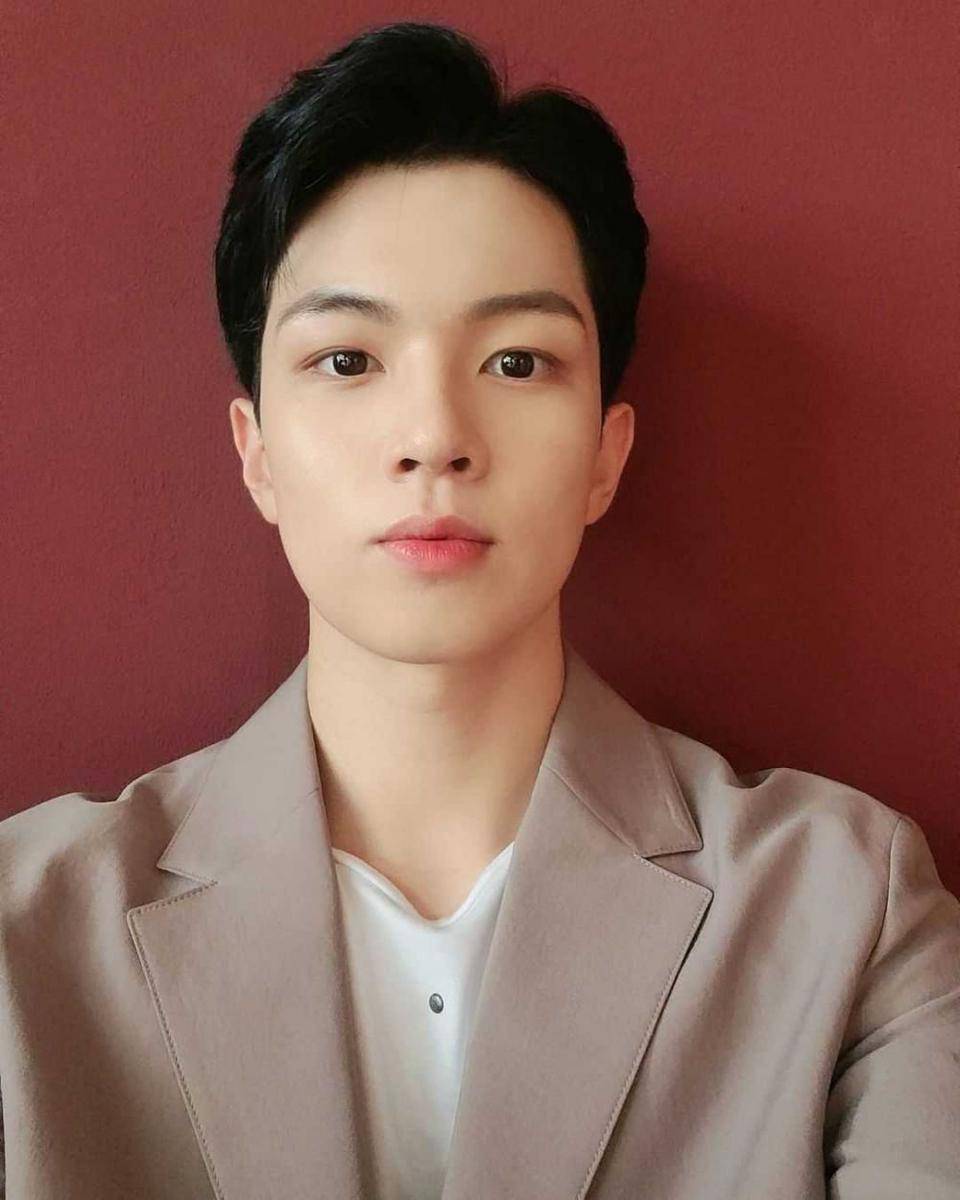 instagram.com/hweng_star